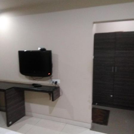 Iroomz Hoysala Residency Bellary Ngoại thất bức ảnh