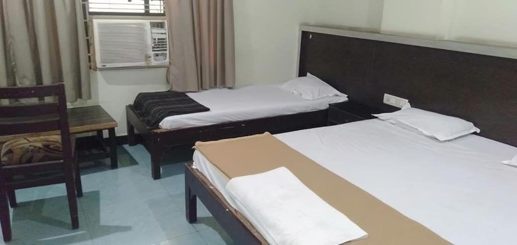 Iroomz Hoysala Residency Bellary Ngoại thất bức ảnh