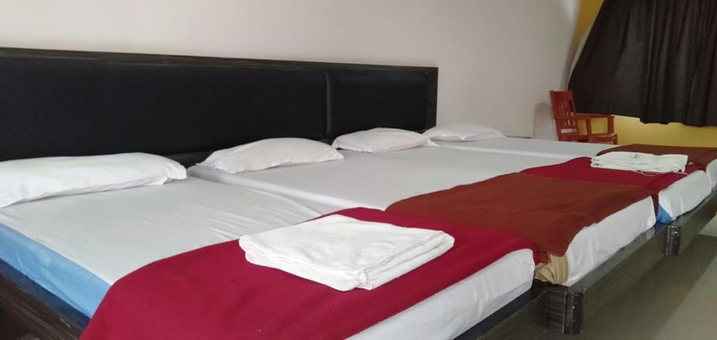 Iroomz Hoysala Residency Bellary Ngoại thất bức ảnh